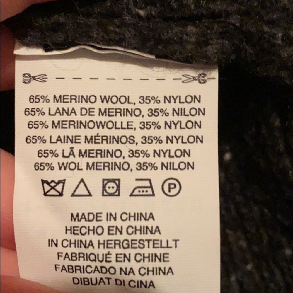 Oakley beanie - Picture 2 of 2
